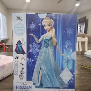 Disney New Frozen Elsa Doll with Accessories